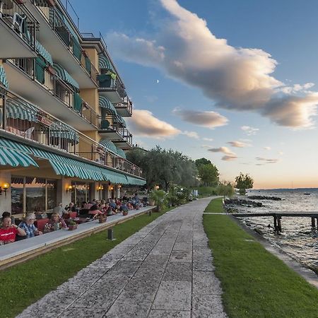 Hotel Nettuno Brenzone sul Garda Esterno foto
