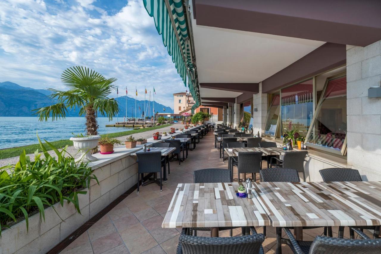 Hotel Nettuno Brenzone sul Garda Esterno foto