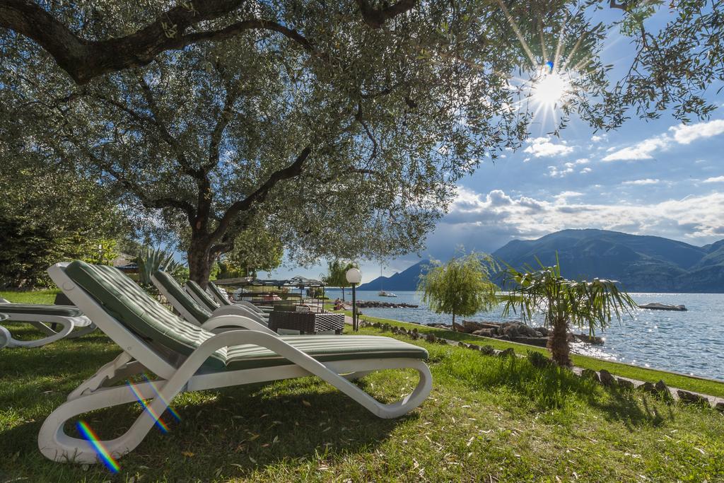 Hotel Nettuno Brenzone sul Garda Esterno foto