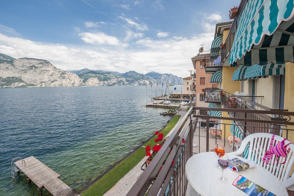 Hotel Nettuno Brenzone sul Garda Esterno foto