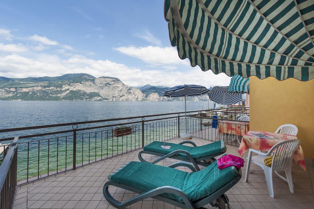 Hotel Nettuno Brenzone sul Garda Esterno foto